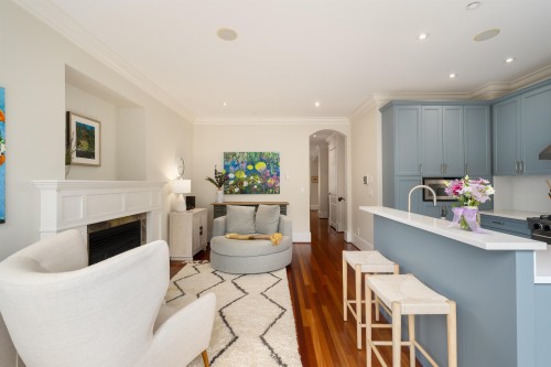 4275 14Th Avenue W, Vancouver, BC 