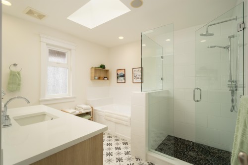 4275 14Th Avenue W, Vancouver, BC 
