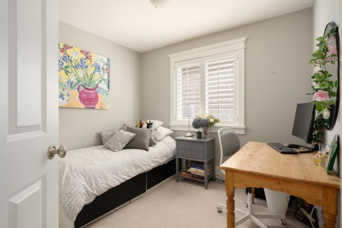 4275 14Th Avenue W, Vancouver, BC 