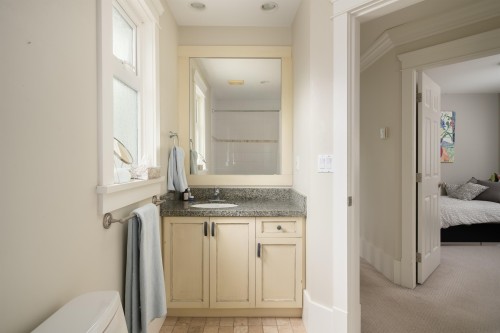 4275 14Th Avenue W, Vancouver, BC 
