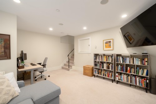 4275 14Th Avenue W, Vancouver, BC 