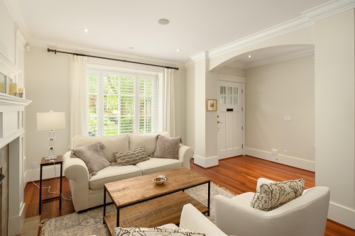 4275 14Th Avenue W, Vancouver, BC 