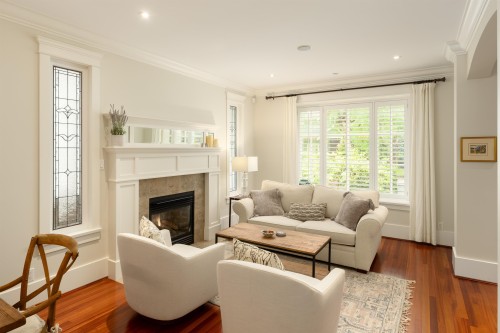 4275 14Th Avenue W, Vancouver, BC 