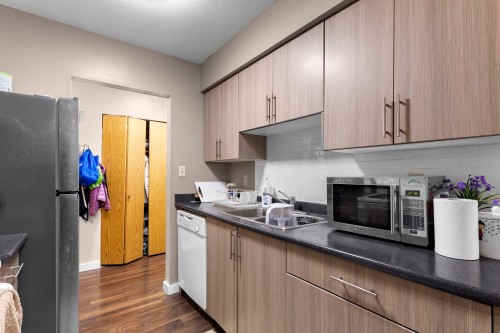 119-4363 Halifax Street  Burnaby, BC V5C 5Z3