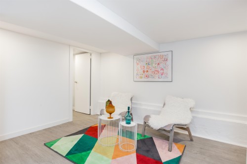 136 12Th Avenue W, Vancouver, BC 