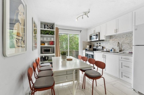 136 12Th Avenue W, Vancouver, BC 