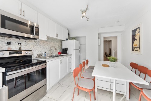 136 12Th Avenue W, Vancouver, BC 
