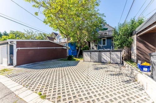136 12Th Avenue W, Vancouver, BC 