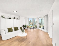 1807-583 Beach Crescent  Vancouver, BC V6Z 3E6