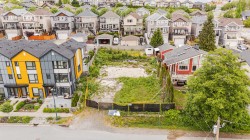 3429 Roxton Avenue  Coquitlam, BC V3B 3H7
