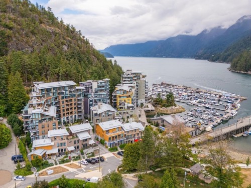 405-6687 Nelson Avenue, West Vancouver, BC 