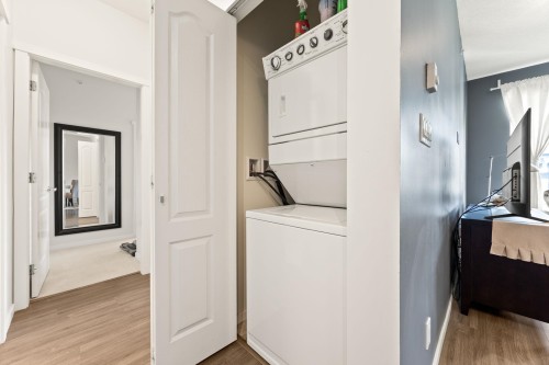 412-3107 Windsor Gate, Coquitlam, BC 