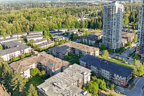412-3107 Windsor Gate, Coquitlam, BC 