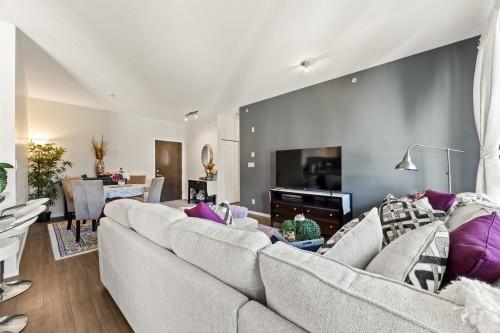412-3107 Windsor Gate, Coquitlam, BC 