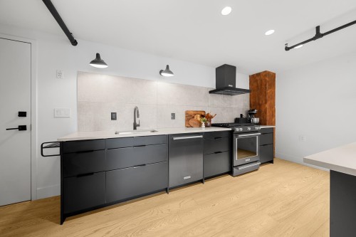 47 Cordova Street E, Vancouver, BC 