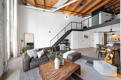 47 Cordova Street E, Vancouver, BC 