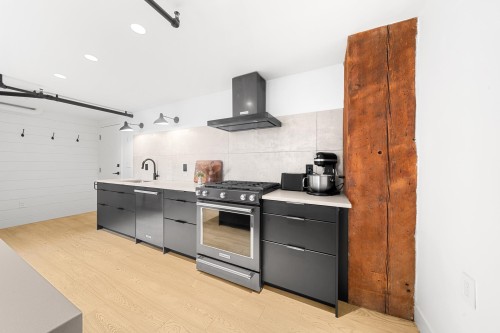 47 Cordova Street E, Vancouver, BC 