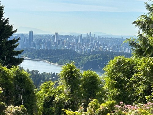 1378 Chartwell Drive, West Vancouver, BC 