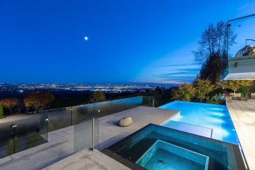 1027 Millstream Road, West Vancouver, BC 