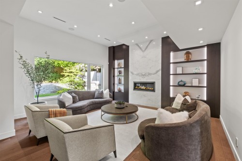 920 Melbourne Avenue, North Vancouver, BC 
