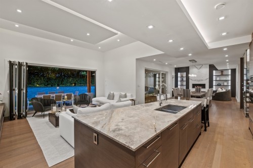 920 Melbourne Avenue, North Vancouver, BC 