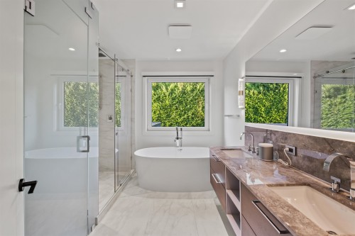920 Melbourne Avenue, North Vancouver, BC 