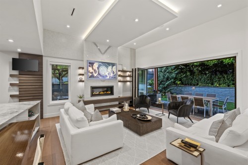 920 Melbourne Avenue, North Vancouver, BC 