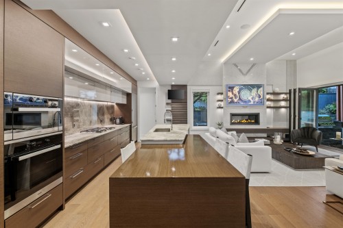 920 Melbourne Avenue, North Vancouver, BC 
