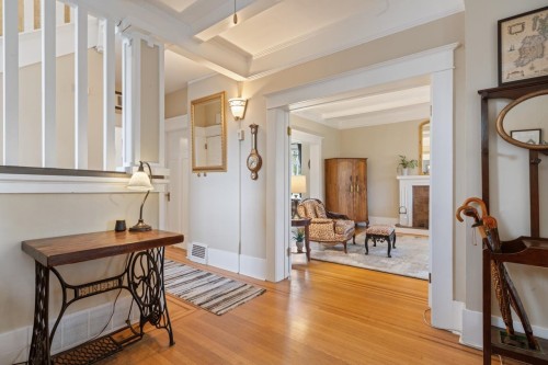 1820 11Th Avenue W, Vancouver, BC 