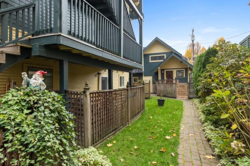 1820 11Th Avenue W, Vancouver, BC 