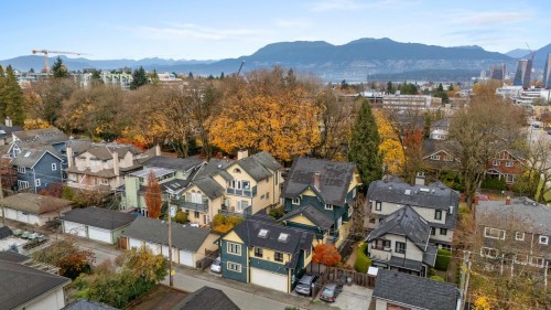 1820 11Th Avenue W, Vancouver, BC 