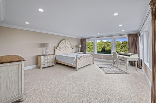 761 Eyremount Drive, West Vancouver, BC 