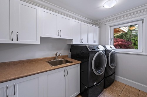 761 Eyremount Drive, West Vancouver, BC 