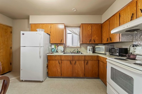 2666 Waverley Avenue, Vancouver, BC 