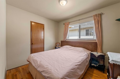 2666 Waverley Avenue, Vancouver, BC 