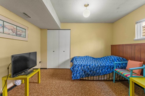 2666 Waverley Avenue, Vancouver, BC 