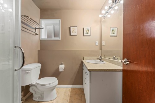 2666 Waverley Avenue, Vancouver, BC 