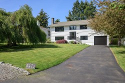 5471 7b Avenue Delta, BC V4M 1S7