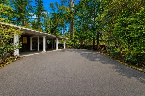 835 Wildwood Place, West Vancouver, BC 