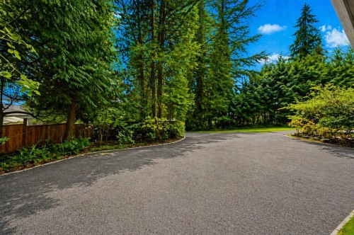 835 Wildwood Place, West Vancouver, BC 