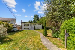 1906 Rhodena Avenue  Coquitlam, BC V3K 2Z9
