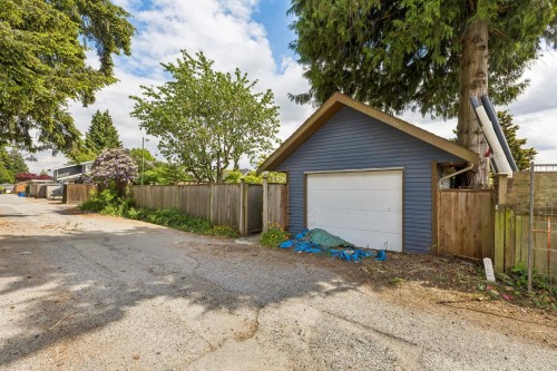 534 7Th Street E, North Vancouver, BC 
