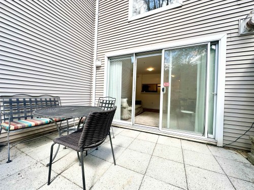 3160 4Th Avenue W, Vancouver, BC 