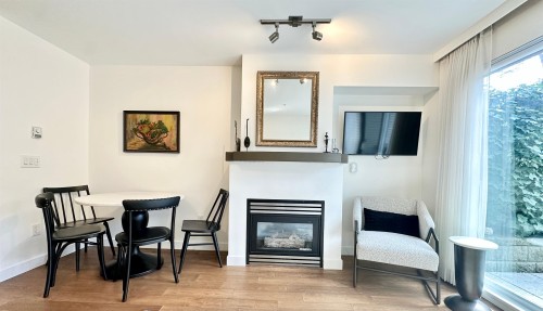 3160 4Th Avenue W, Vancouver, BC 