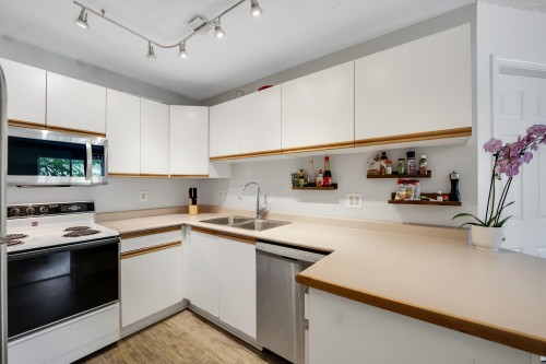 201B-40120 Willow Crescent, Squamish, BC 