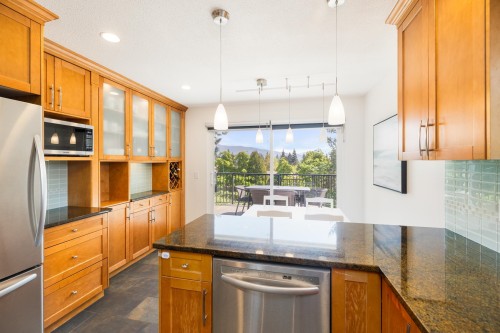 3985 Frames Place, North Vancouver, BC 