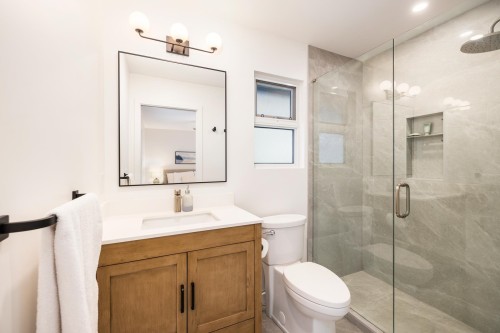 3985 Frames Place, North Vancouver, BC 