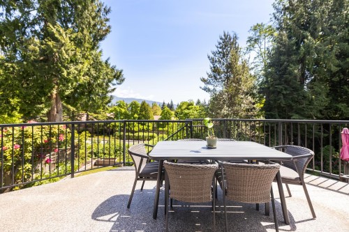 3985 Frames Place, North Vancouver, BC 