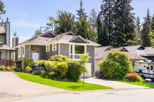 3985 Frames Place, North Vancouver, BC 