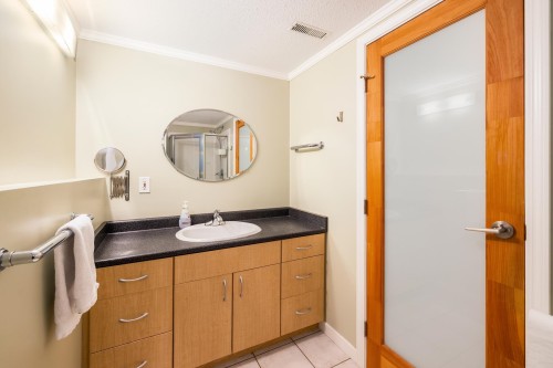 3985 Frames Place, North Vancouver, BC 